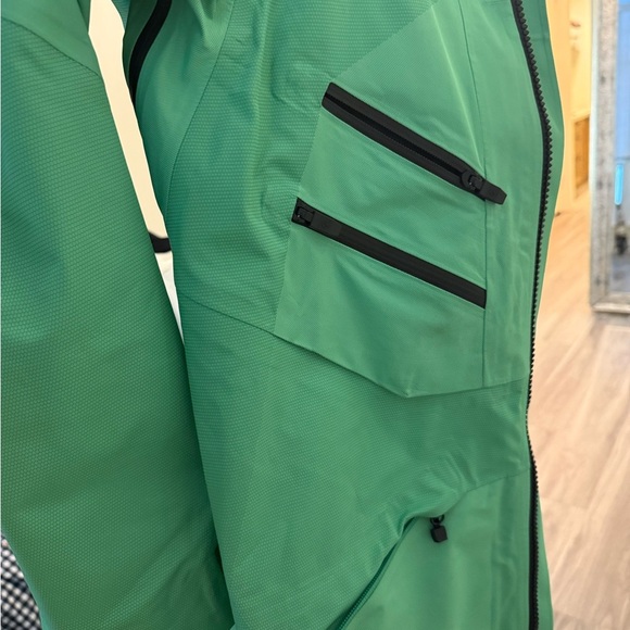 Men’s The North Face Vibrant Green Outdoor Jacket NWOT - Picture 8 of 10